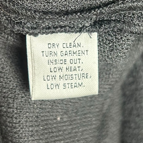 St John Black Leather side button Bellow Knee Knit Skirt EUC SZ16 - Picture 7 of 7